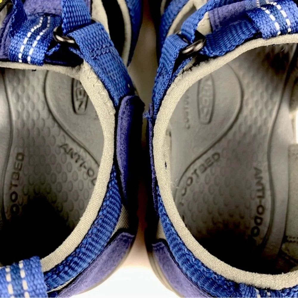 Keen Youth Blue Closed Toe Trail Shoe Size 3 (Womens 5)